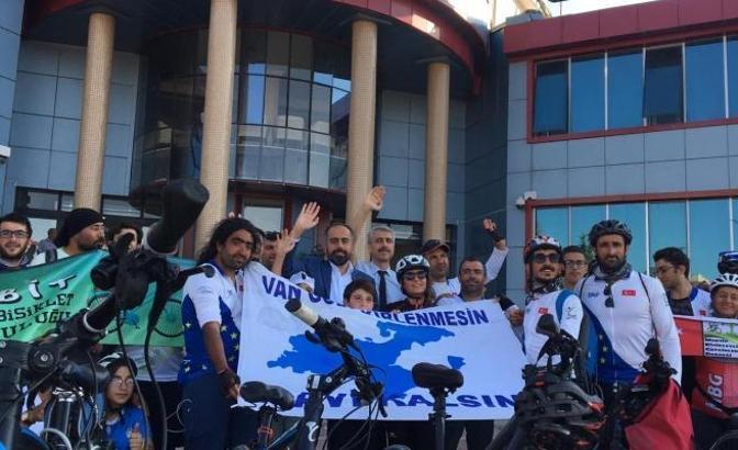 Van Gölü için 430 km pedal çevirdiler