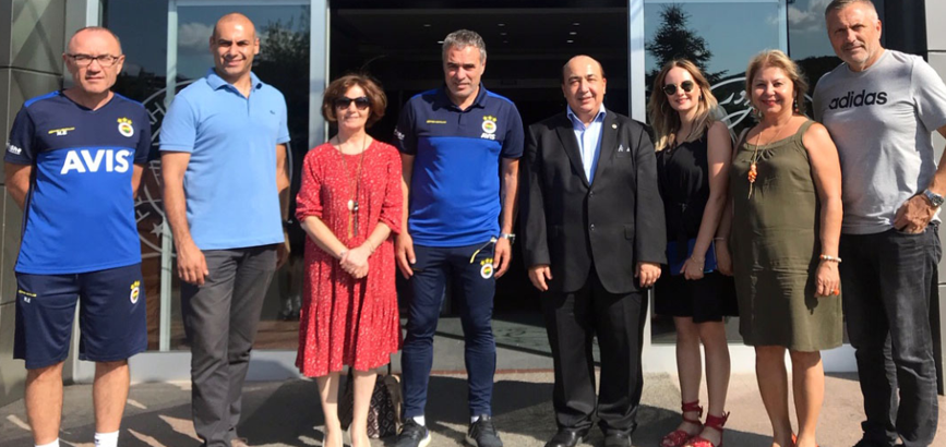 Fenerbahçe Üniversitesinden Ersun Yanal'a ziyaret