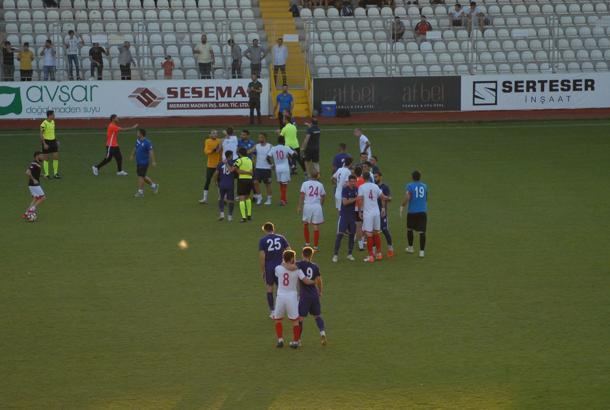 Balıkesirspor-Afjet Afyonspor hazırlık maçı yarıda kaldı