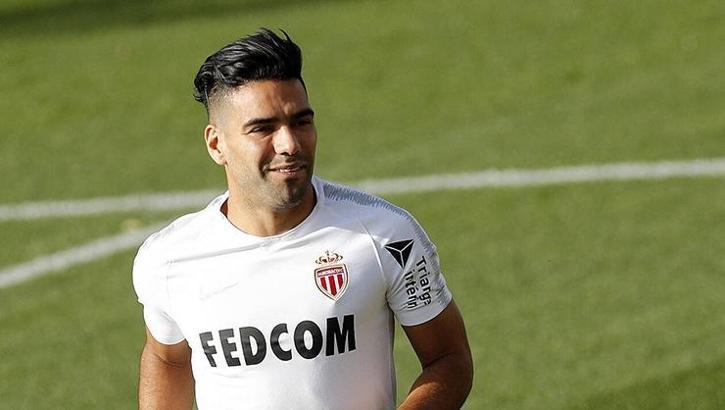 Galatasaray'dan Falcao'yo çılgın sözleşme!