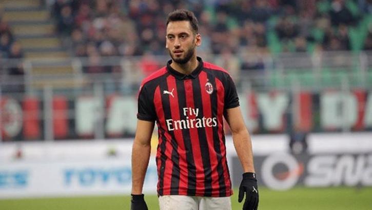 Galatasaray, Hakan Çalhanoğlu'nun maliyeti nedeniyle transferden vazgeçti