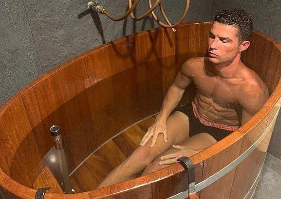 Cristiano Ronaldo'dan huzur banyosu