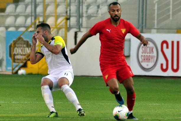 Yasin Öztekin'in performansı Göztepe'yi sevindirdi