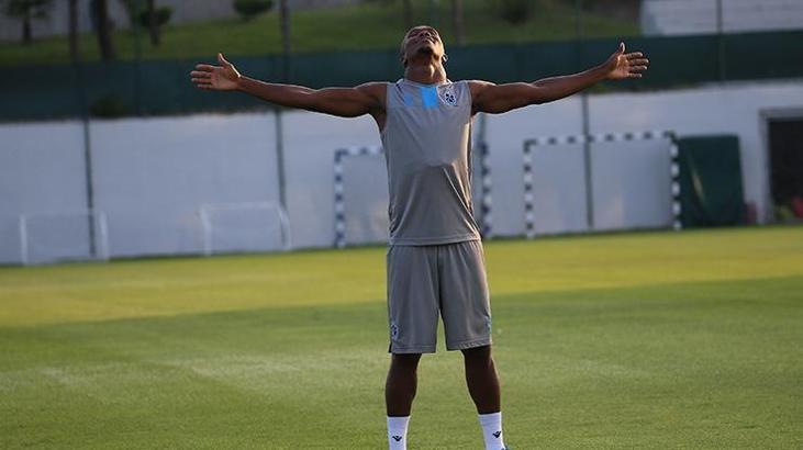 Nwakaeme kendine geldi!