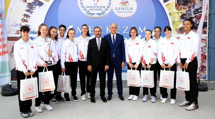 Bakan Kasapoğlu: Bir kişiyi bile heba edemeyiz