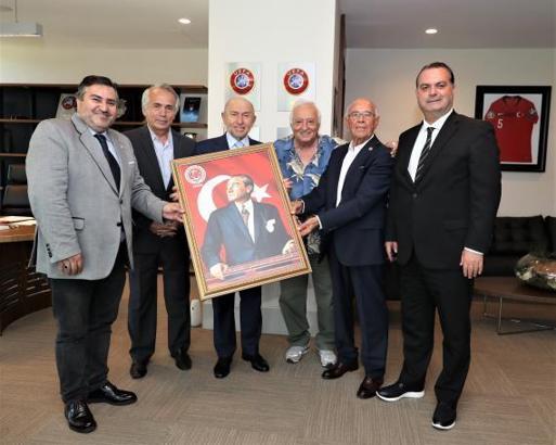 TÜRFAD'dan Nihat Özdemir'e ziyaret