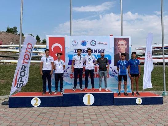 Büyükşehirli kanoculardan 33 madalya