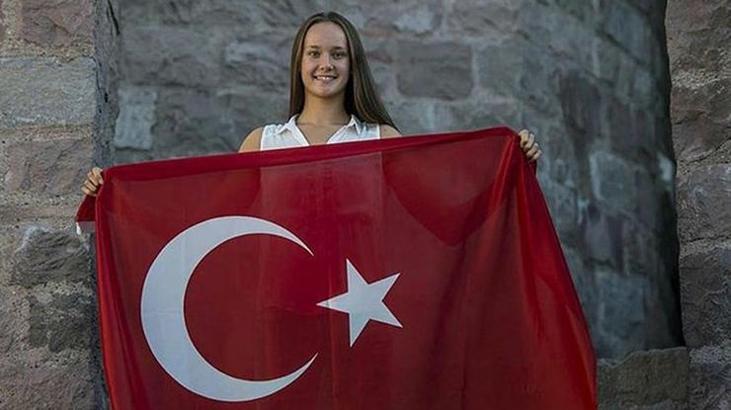 Bakan Kasapoğlu'ndan Viktoria Zeynep Güneş'e tebrik mesajı