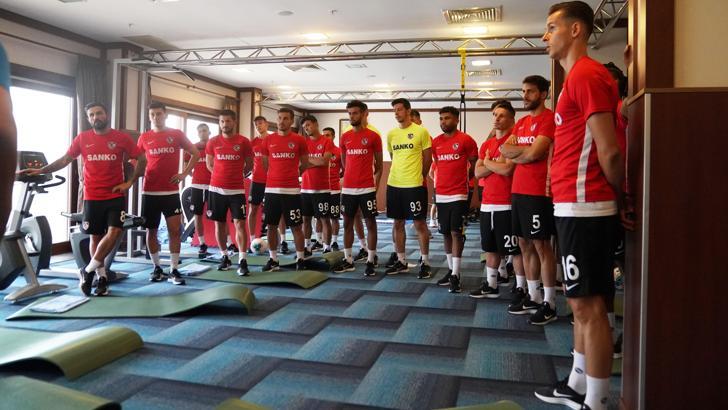 Gazişehir Gaziantepli futbolculardan taraftara çağrı
