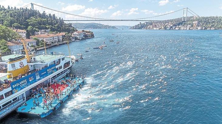 Boğaz'dan 24000 yüzücü geçti