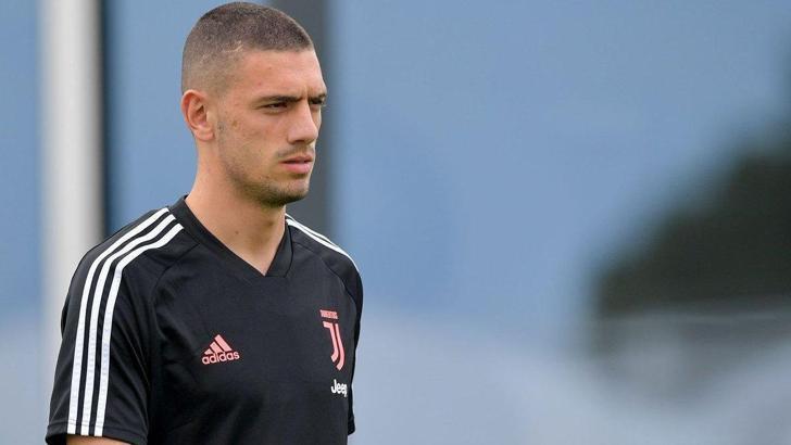 Merih Demiral, iki dünya devini peşine taktı!