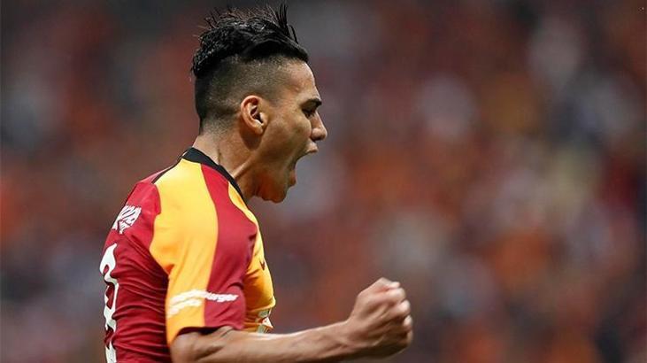 Galatasaray'da Falcao, Diagne'yi solladı!