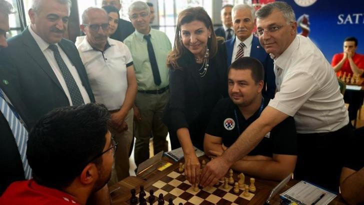 Türkiye İş Bankası Satranç Süper Ligi'nde devler sahneye çıktı