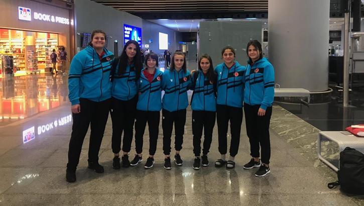 Ümit Milli Judo Takımı EYOF için Bakü'ye gitti