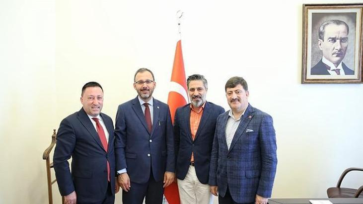 Gençlik ve Spor Bakanı Kasapoğlu'ndan Bağlar'a Spor Tesisi müjdesi