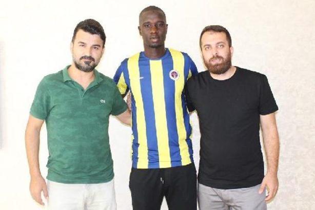 Fransız stoper Diakite, Menemenspor'da