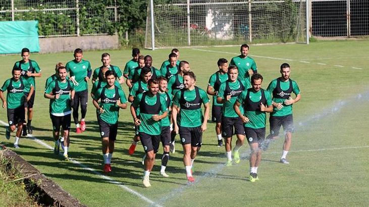 Konyaspor, Bolu kampında ilk antrenmanına çıktı
