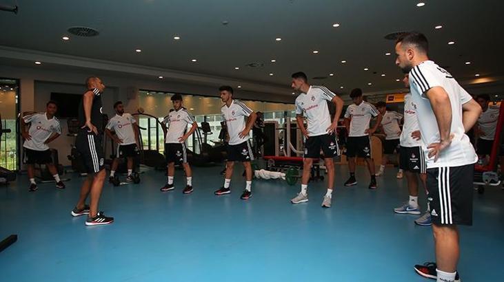 Beşiktaş, salonda çalıştı