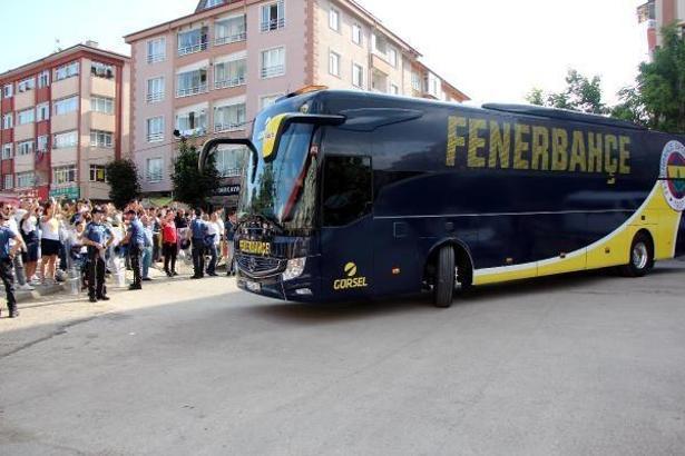 Fenerbahçe'ye Bolu Stadı'nda coşkulu karşılama