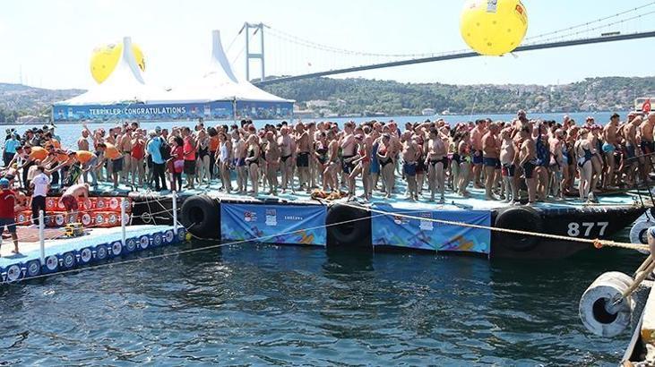 Boğaziçi Kıtalararası Yüzme Yarışı'nı tamamlayan 156 kişiye denizde müdahale