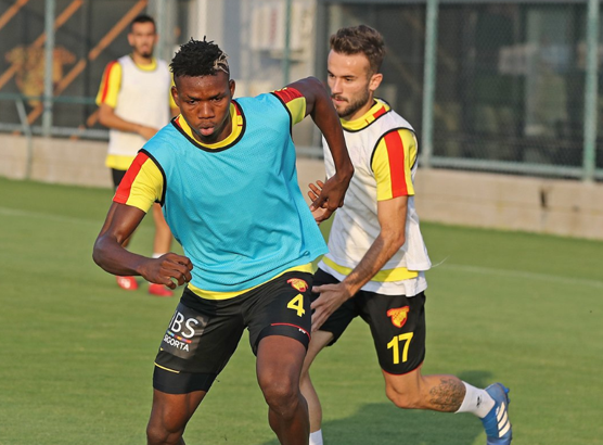 Göztepe'ye 19'luk Nijeryalı golcü! Owolabi Muritala fırtınası