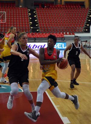 Çekişmeli maçta Kayseri, Beşiktaş'ı mağlup etti: 74-73