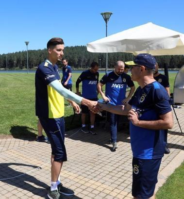 Fenerbahçe'de yeni transferler antrenmana çıktı