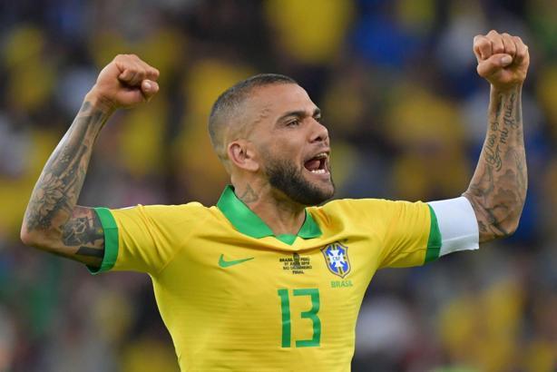 Kupa canavarı Dani Alves