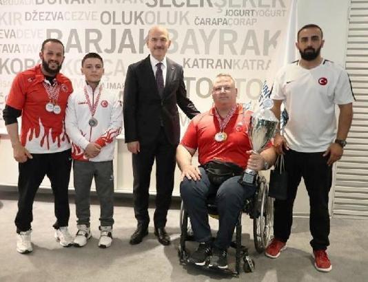 Dünya Bilek Güreşi Kupası'nda 6 madalya