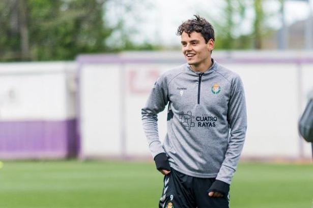 Enes Ünal, bir yıl daha Real Valladolid'de