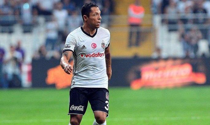 Adriano transferinde sürpriz gelişme! Menajeri de doğruladı