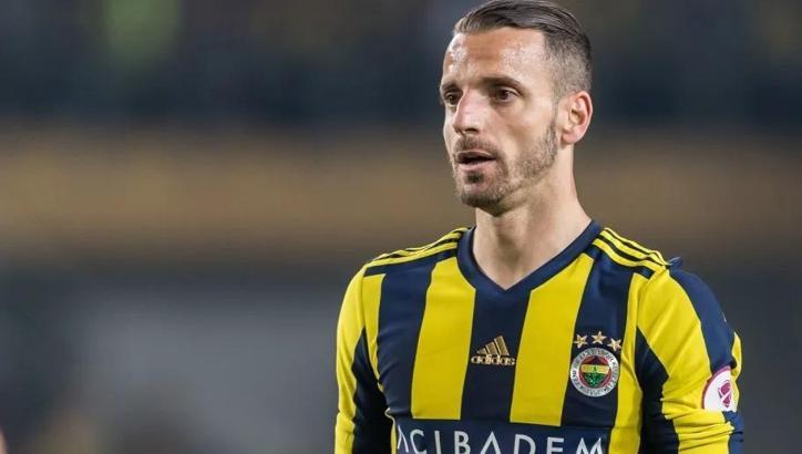 Roberto Soldado ortada kaldı