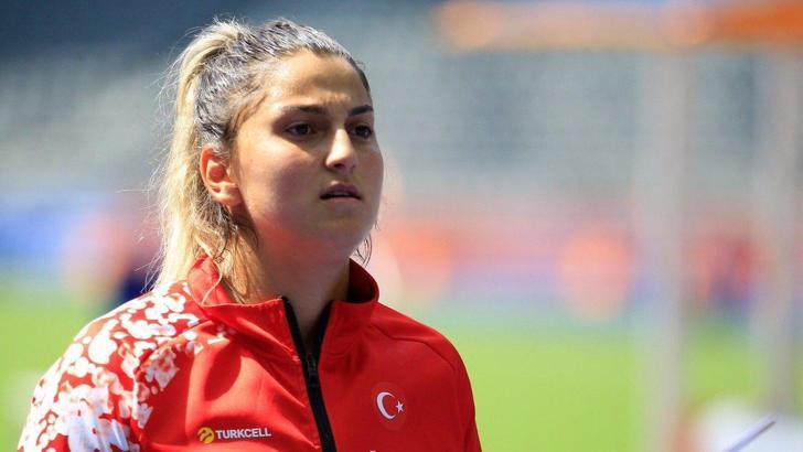 Eda Tuğsuz'dan gümüş madalya