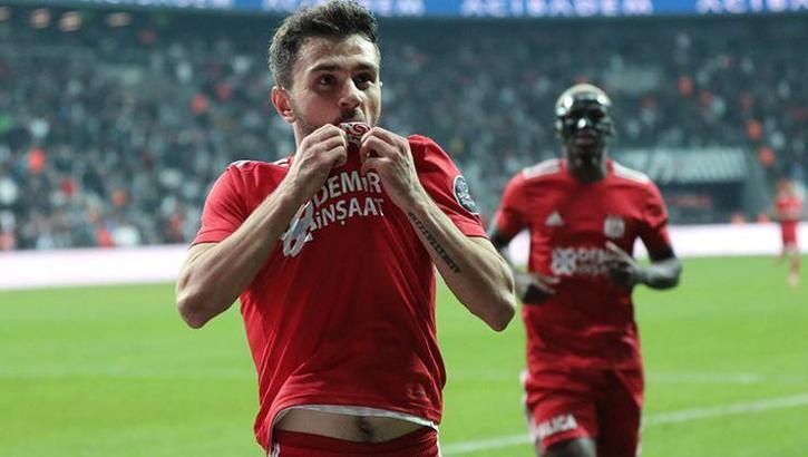 Sivasspor Emre Kılınç'ı bekliyor