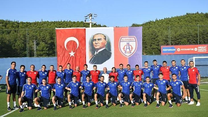 Altınordu sezona ‘Merhaba' dedi