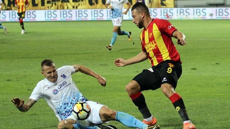 Göztepe zorluyor, Ghilas gitmiyor