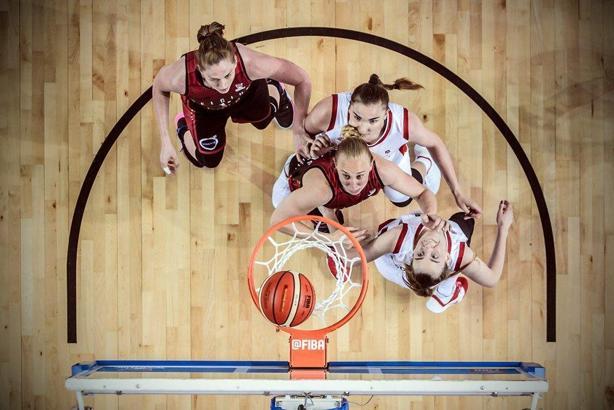 Kadınlar Avrupa Şampiyonası'nda çeyrek finalistler belli oldu