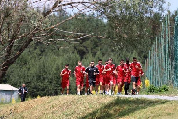 Demir Grup Sivasspor'un Bolu kampı başladı