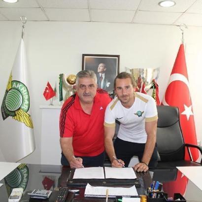 Akhisarspor'da Tolga yuvaya döndü