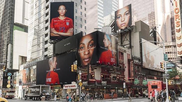 Nike futbol oynanacak büyük finali ve sporla dolu geçen yazı kutluyor