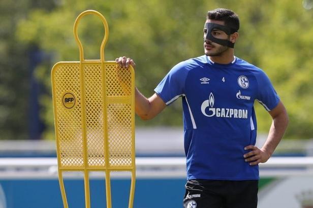 Ozan Kabak, Schalke 04'e transfer sürecini anlattı