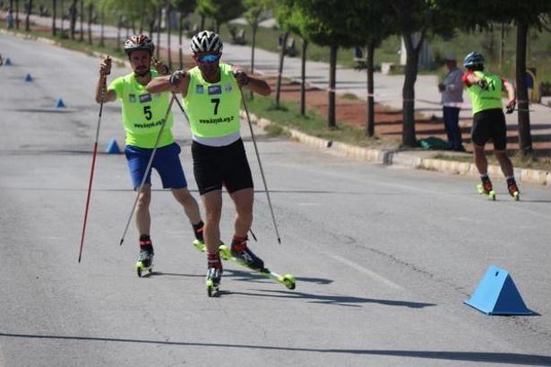 Tekerlekli Kayak Yarışları Türkiye Şampiyonası, Tatvan'da başladı