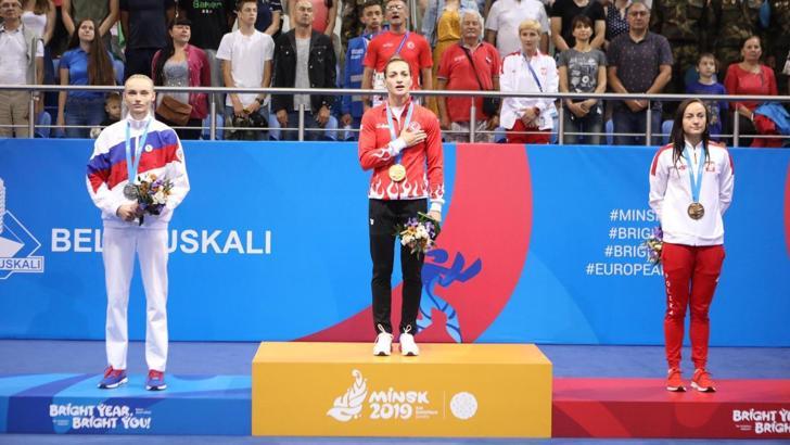 Buse Naz Çakıroğlu altın madalya kazandı