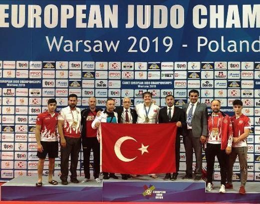 Ümitler Avrupa Judo Şampiyonası'nda Hilal Öztürk bronz madalya kazandı