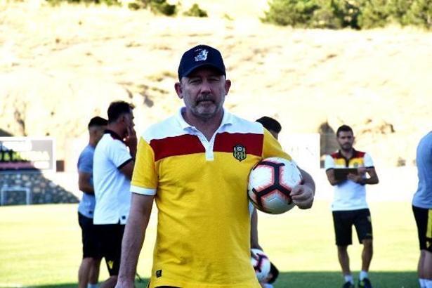 Sergen Yalçın: Transferlerin 2-3 tanesi yerli oyuncu olacak