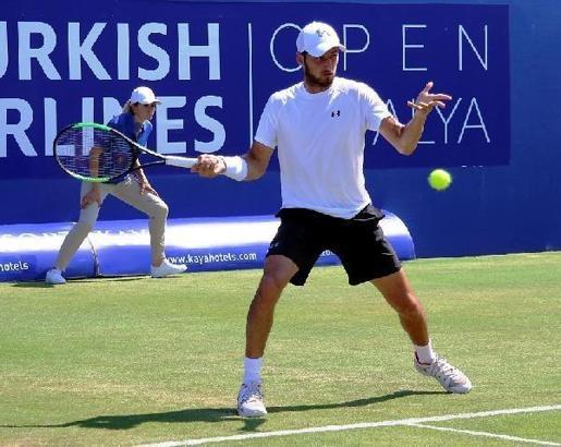 Teniste Altuğ Çelikbilek'ten önemli galibiyet