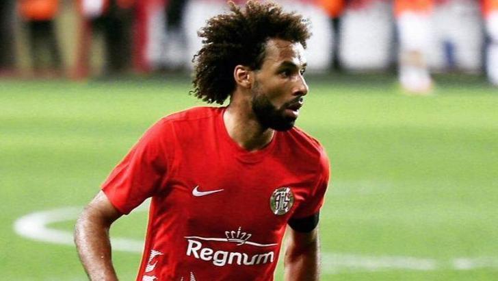 Beşiktaş Sangare için 5 futbolcu önerdi!
