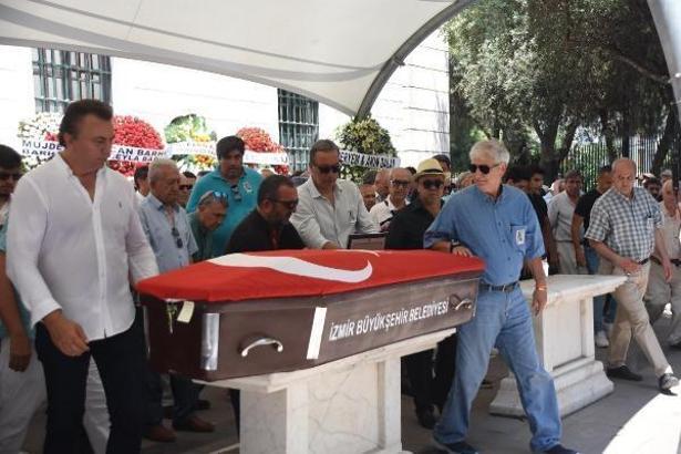 Eski kaleci Akın Barhan'a veda