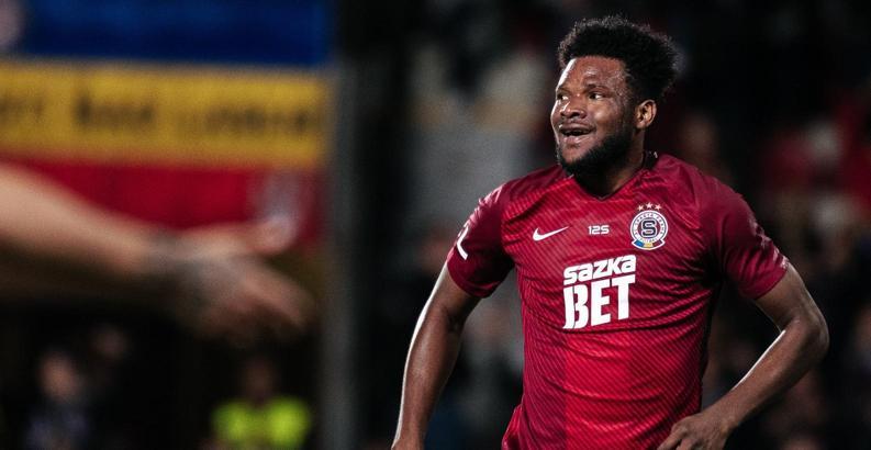 Aslan'dan Tetteh çıkarması