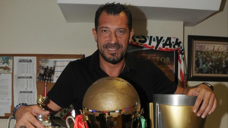 Pınar Karşıyaka'da Ufuk Sarıca imzalıyor